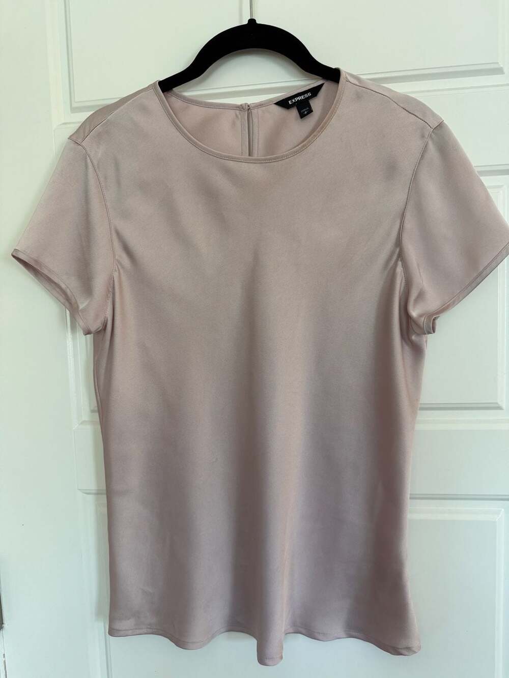 Express Satin Tee Taupe Nude Champagne Short Sleeve Blouse Small Petite SP Eleva - Picture 2 of 5